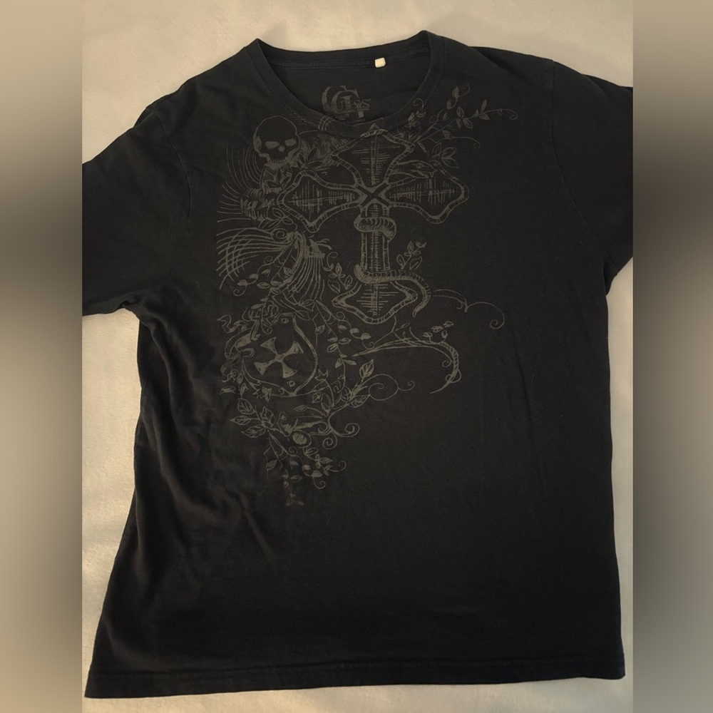 Guess alt tee